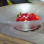 Le vrai - クレームダンジュ（フロマージュブランのムース、自家製ヨーグルトのソルベ、イチゴのグラニテ）