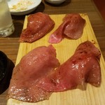 焼肉 ジャンボ 篠崎本店 - 肉寿司　