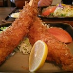 洋めし 御茶呂 - エビフライ