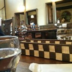 洋めし 御茶呂 - 内観