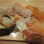 Sushi Izakaya Yataizushi - サーモンざんまい