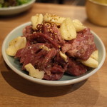 Yakiniku Kokokara Rea - にんにく塩タン