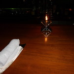 瀬里奈 - 　ラウンジのテーブルです。