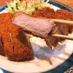 伊志井 - 特大トンカツ定食１６００円