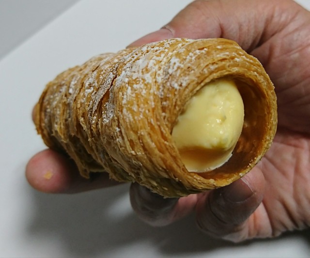 ビアードパパ イオンモール旭川西店 - 近文（シュークリーム）の写真