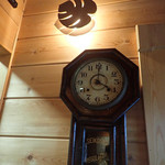 風と手と土 - 振り子時計がいい感じミャ