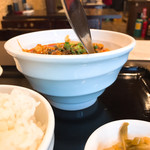 万伝餃子 - 【2018年12月】麻婆豆腐定食、珍しく丼での提供でした。