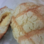 ホームベーカリー　横田 - メロンパンとクリームパン