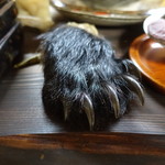 かたつむり - 孫の手じゃなくて熊の手