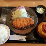 かつ徳 - ロースかつ定食(中)