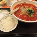天然居 - ランチの麻辣牛肉ハーラー麺定食