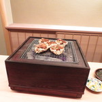 炭火でちょっと炙って