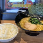 横浜家系ラーメン 銀家 - 