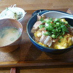 Teppannomiyabuccha - トロトロ煮豚丼定食