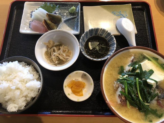 奥武島海産物食堂 おうじまかいさんぶつしょくどう 南城市 魚介料理 海鮮料理 食べログ