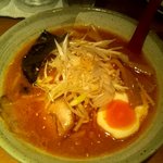 ももまる - 味噌ラーメン（880円税別）