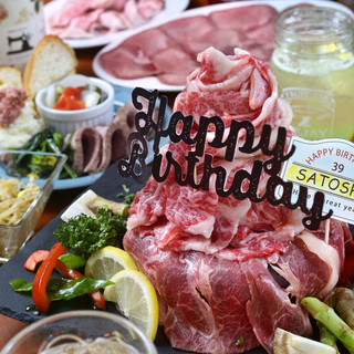 記念日のサプライズも♪写真栄え抜群の肉ケーキ！！