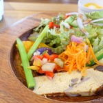 カフェ ルブラン - 2018年9月　ビストロ・ルブランチのサラダ