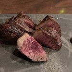 獣肉と酒 ぼんくら - 青森馬肉のランプ塊焼き