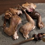 獣肉と酒 ぼんくら - 国産原酒のうずら炭焼き