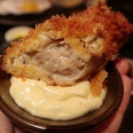 とんかつ マンジェ - 大粒でも、味は濃縮されたよう。。。
      めちゃくちゃクリーミー٩(ˊᗜˋ*)و