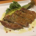 MILLE FIORI - ハーブ鶏もも肉のポワレ アンチョビソース（￥1500）