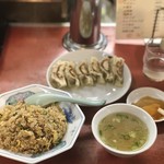 とんとん飯店 - 