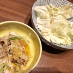 嘉文 - 鶏ハラミポン酢¥300(外税)と
            やみつき塩キャベツ¥300(外税)