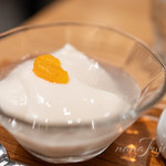 中華naきもち - ふわとろ杏仁豆腐 350円