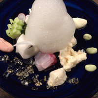 和琉料理 さりぃ - 南風見田の浜をイメージした泡のお造り