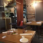 L'Osteria Dell'Orologio - 以前よりテーブルを少なくして間隔を開けたそうです　テラス席は少し増やしたとか