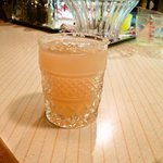 カクテルバー しろ - ソルティドッグ（塩はイタリア製）