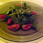 シシリヤ - フルーツトマトとルッコラのサラダ