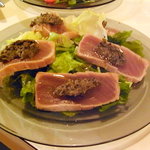 シシリヤ - マグロのタリアータ　タップナードソース