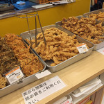 上間てんぷら店 - 店内