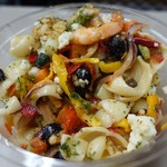 成城石井 - モッツァレラとセミドライトマトの7種野菜のサラダ539円