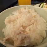長崎ワシントンホテル - 料理写真:ご飯にほぐし身を掛けて「鯛めし」完成