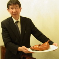 中国飯店 三田店 - 流暢でウィットの効いた日本語をあやつるサービス精神旺盛な社長さん