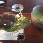 茶寮 宝泉 - わらび餅1300円と抹茶600円
