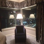 ザ・リッツ・カールトン大阪 - ベッドルーム夜景