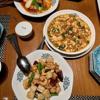 華都飯店 OsakaMetro本町ビル店 - ランチのメイン