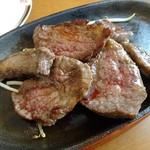 ステーキ食堂 ミートソルジャー - 「サービスランチ」750円は乱切りステーキが120ｇと