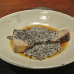 傳 - 氷見の寒ブリ　ベシャメルソースにトリュフ