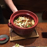 傳 - 長谷川シェフの手と、九州の筍土鍋炊きご飯