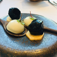フィリップ・ミル 東京 - 食前酒に合わせたプディサレ