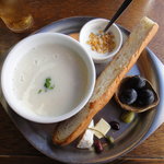 Kamogawa Kafe - Cランチ　たっぷりスープとパン