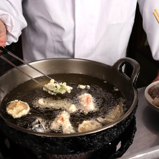 Taste it with your eyes, nose, and ears. After all, Tempura is served at the counter.