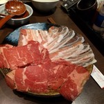 千年の宴 - 鍋料理の肉