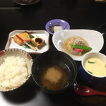 四季の味　鈴川 - 西京焼き、煮物、茶碗蒸し、ご飯、味噌汁