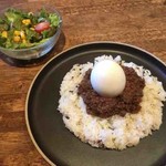 HAGI CAFE  - 半熟玉子のキーマカレーセット